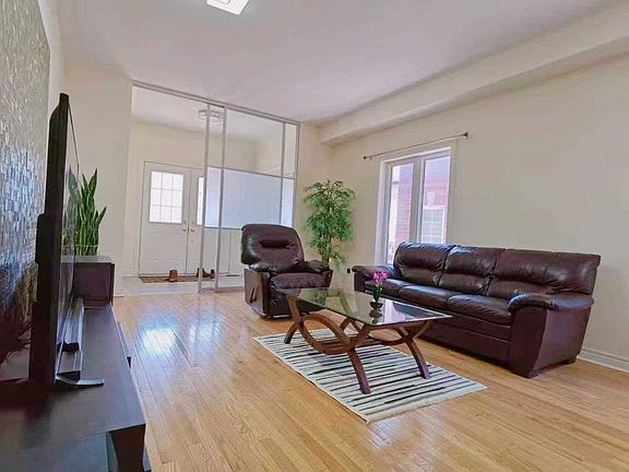 3rd image of 156 Greenwood Rd