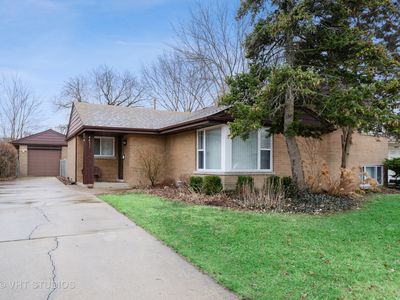 4451 W Greenleaf Ave, Lincolnwood, IL, 60712