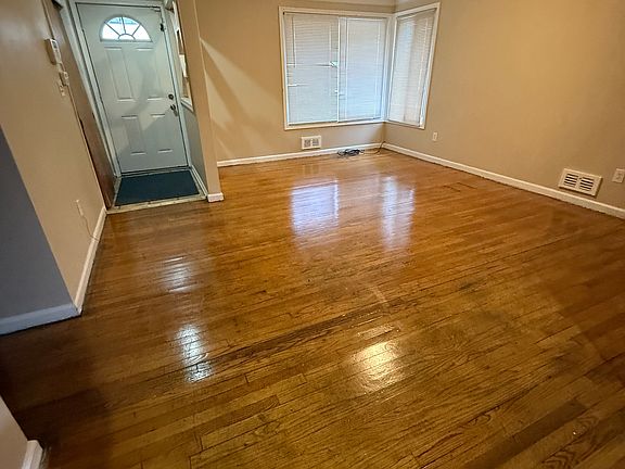 2nd image of 13740 Pearson St