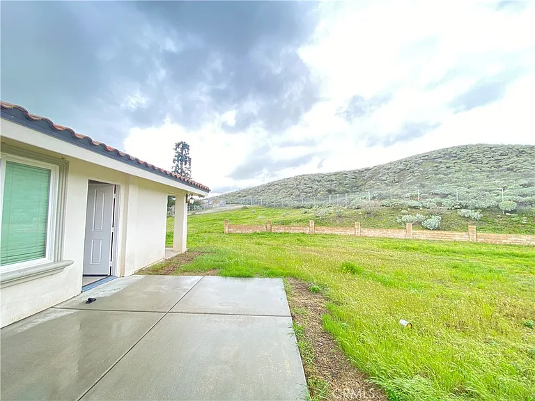14670 Gilman Springs Rd — Photo 45