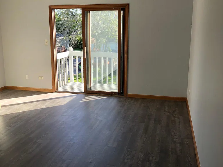 570 Drom Ct #E — Photo 3