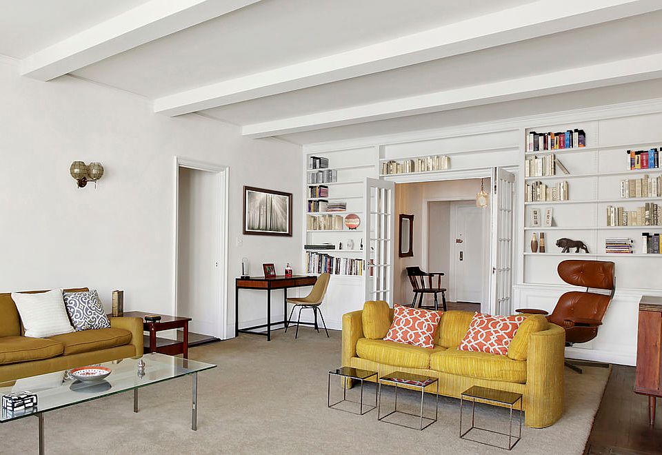 2nd image of 333 E 68th St APT 8B