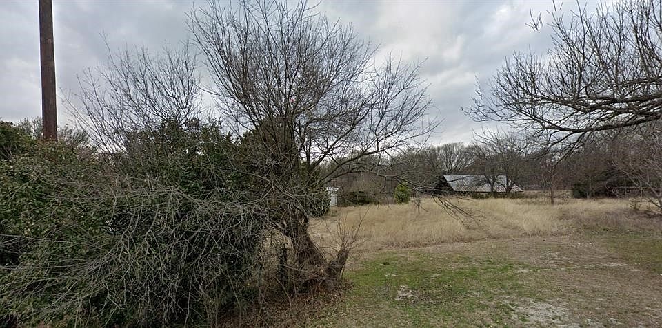 2nd image of 4541 Troy Rd