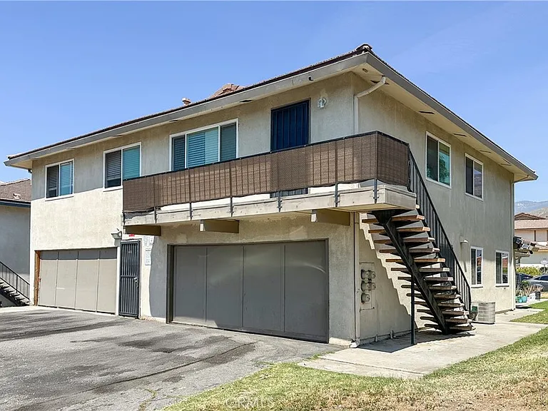 3511 Rainbow Ln — Photo 1