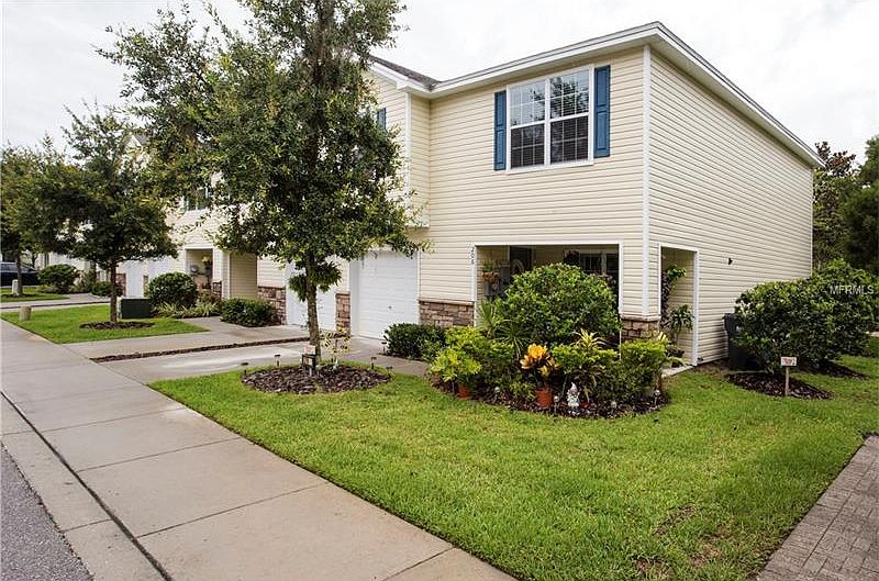 1st image of 206 Woodknoll Pl