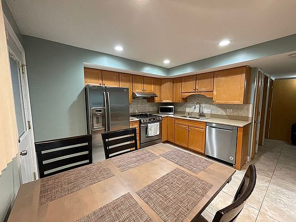 4th image of 9382 N Hamlin Ave