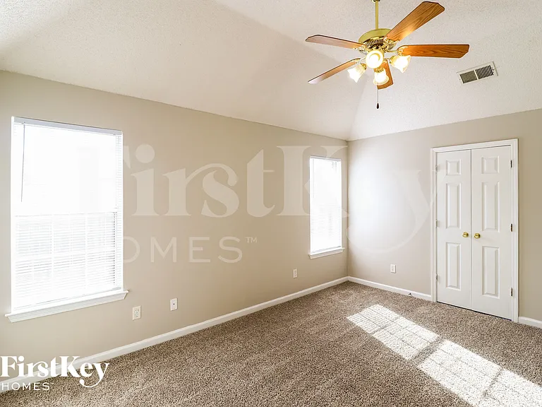 1523 Beringer Dr — Photo 9