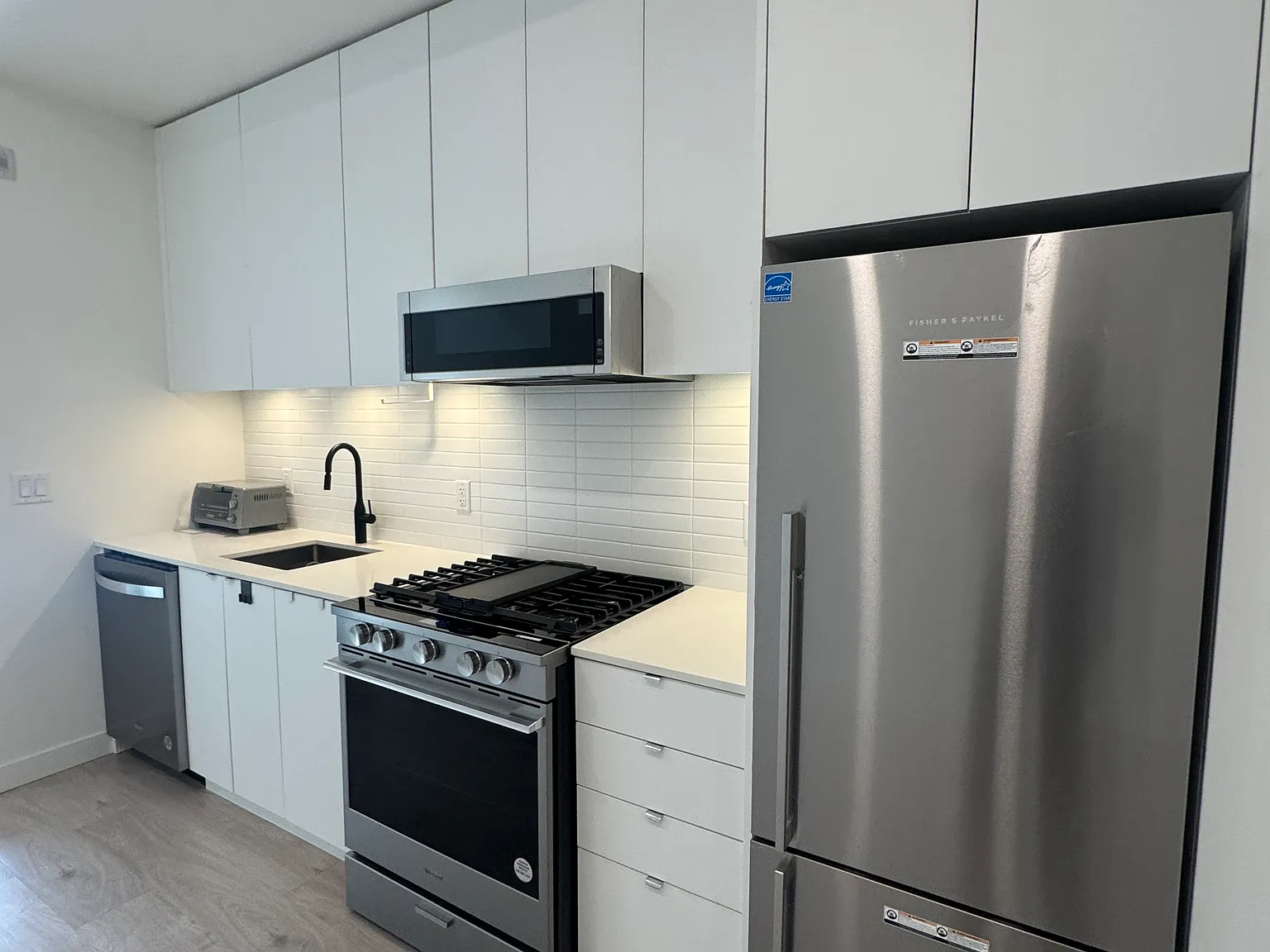 Studio, 430 sqft, $1,500 — Photo 4