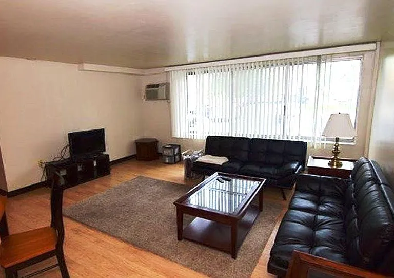 200 Highland Ave #101 — Photo 4
