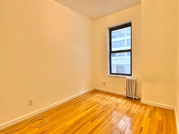 3rd image of 413 E 70th St #8A