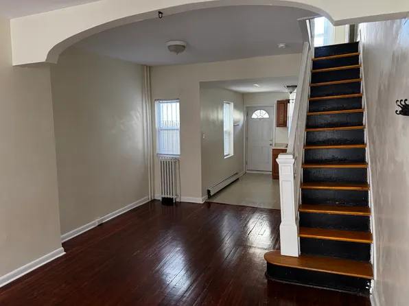 3015 Cambridge St, Philadelphia, PA 19130