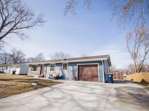 19 Thomas St, Morris, MN 56267