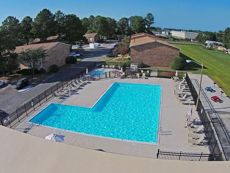 Wellington at Western Branch Apartments — Photo 6