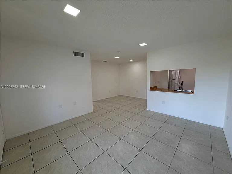 411 NW 100th Pl #201 — Photo 6