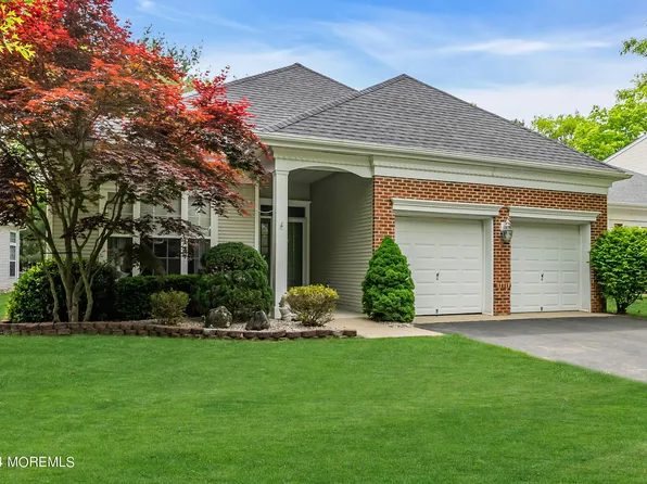 38 Silverspring Drive, Lakewood, NJ 08701