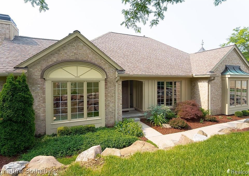 2377 Hickory Glen Dr, Bloomfield Hills, MI 48304 Zillow