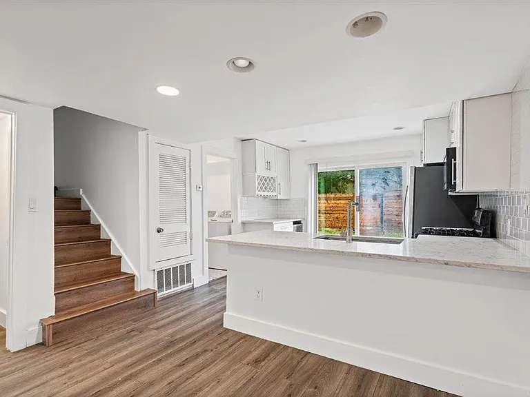 6401 Chimney Creek Cir #A — Photo 5