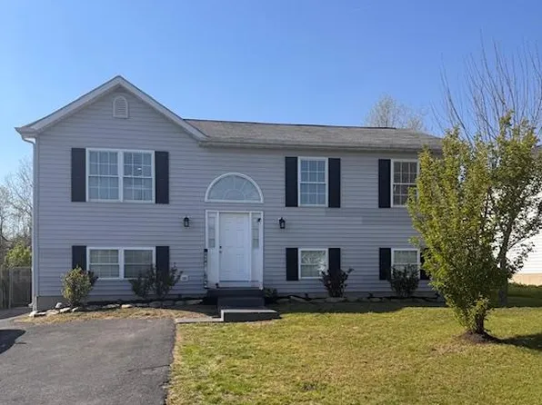 316 Universe Dr, Martinsburg, WV 25404