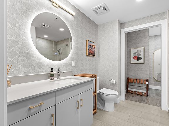 5th image of 1703 N Tamiami Trl Unit 208