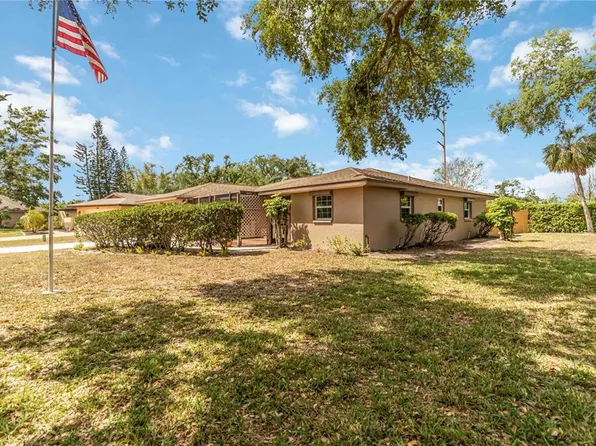 3600 Aster Dr, Sarasota, FL 34233