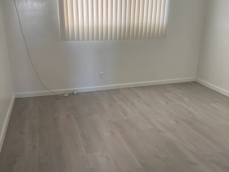 1727 E Villa St #4 — Photo 10