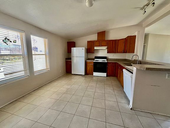 5th image of 1430 Hunt Creek Dr