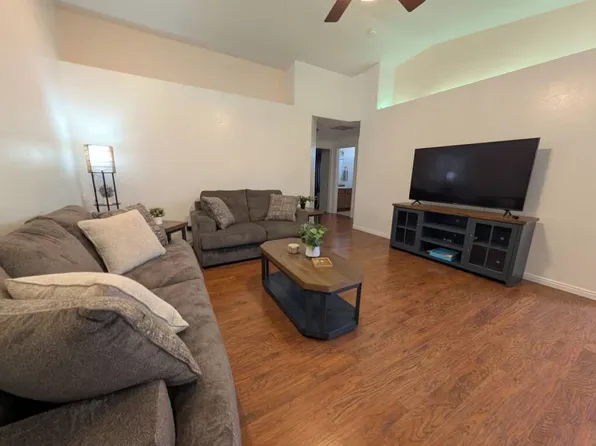 822 Village Dr, Page, AZ 86040