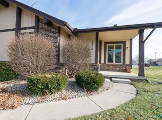 3216 Meadowlake Dr #3216, Toledo, OH 43617