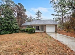 116 E Twelve Oaks Rd, Raeford, NC 28376