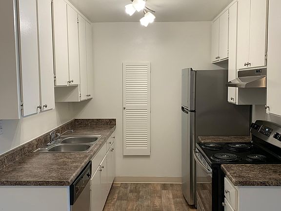 2nd image of 765 S Nardo Ave #L6