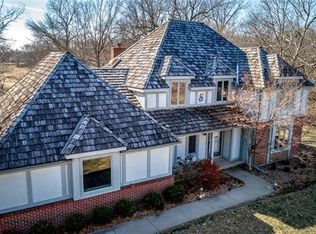 2 E Rockwood Dr, Ottawa, KS 66067