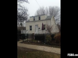 4 Linden Ave, Hempstead, NY 11550