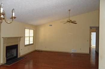 3rd image of 1525 Barclay Dr