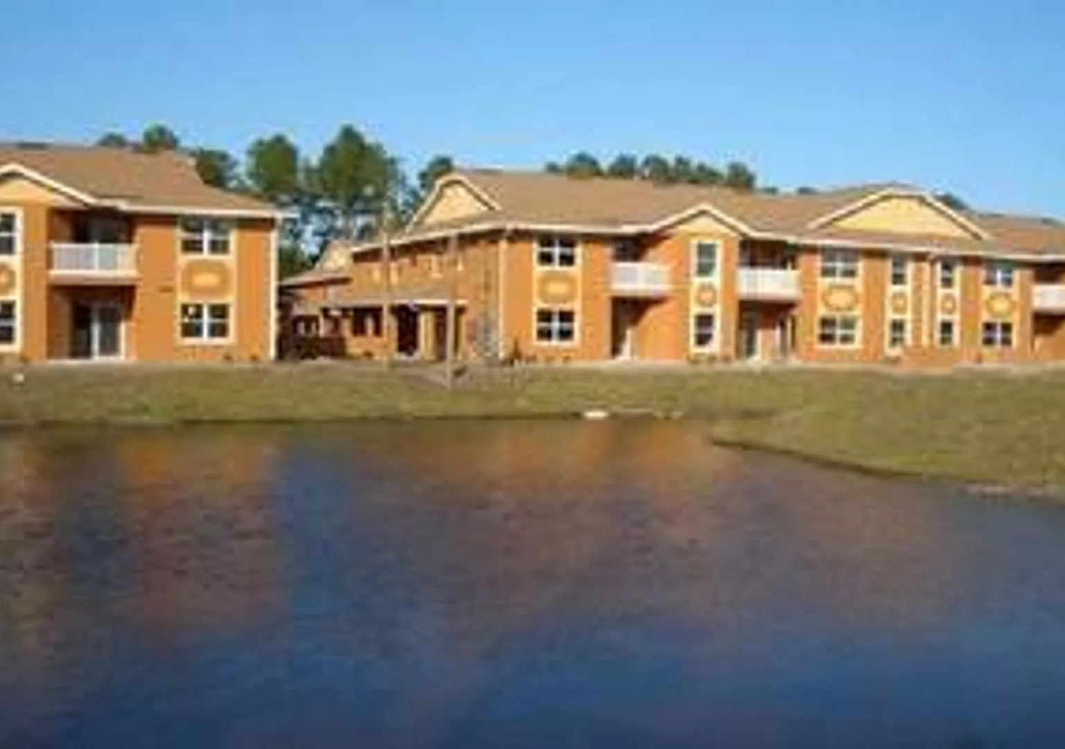 Beautiful 2/2 Condo, Gated community and community pool! — Photo 1