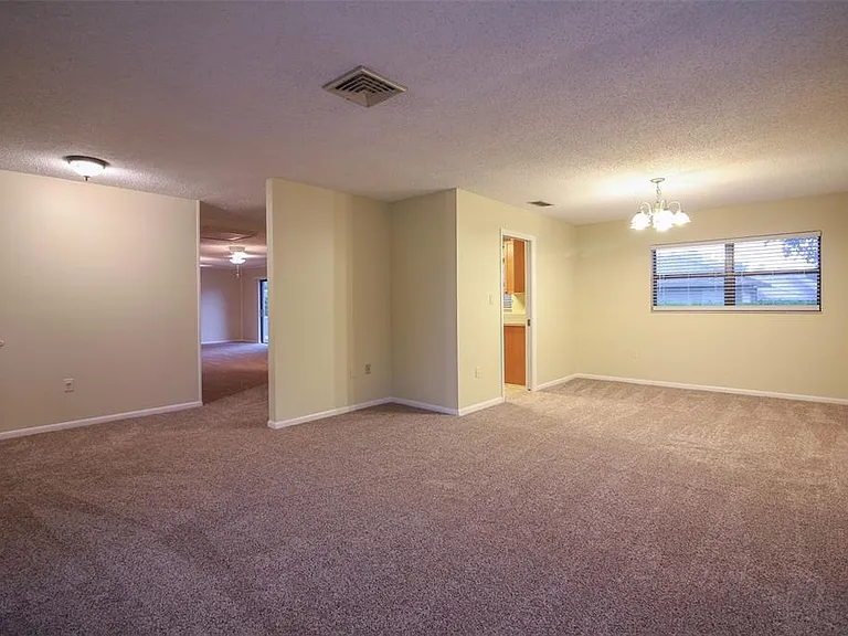 2014 Charnes Dr — Photo 5