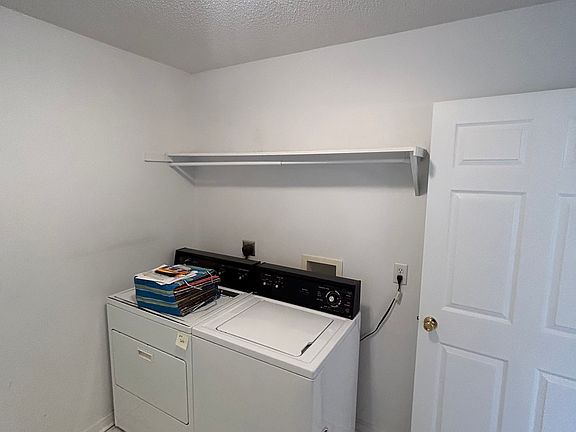 5th image of 804 King Arthur Dr