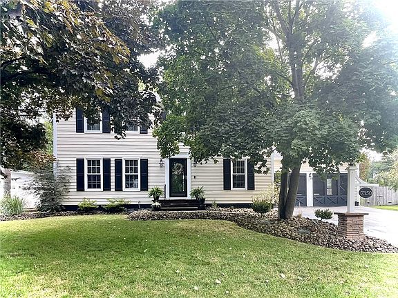 3rd image of 7350 Westgate Ln