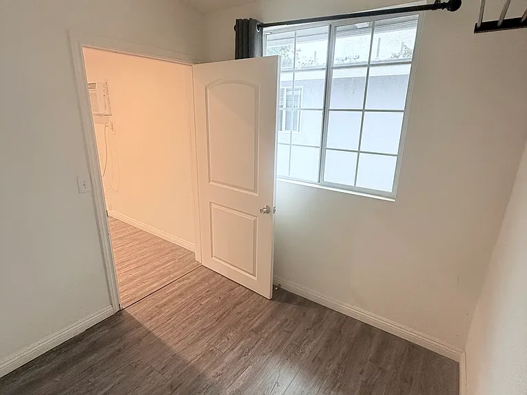 108 E Wakefield Ave #9 — Photo 6