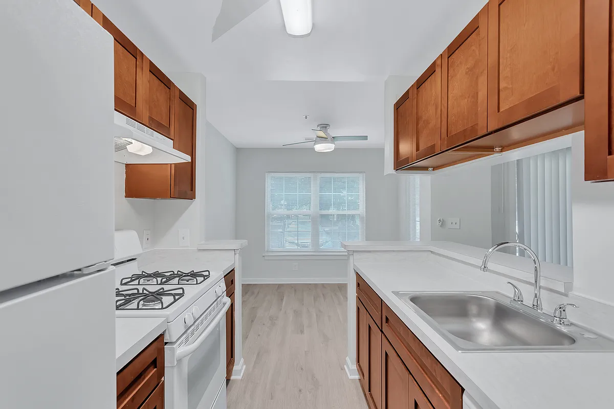 Building Photo - DRING'S REACH APARTMENTS