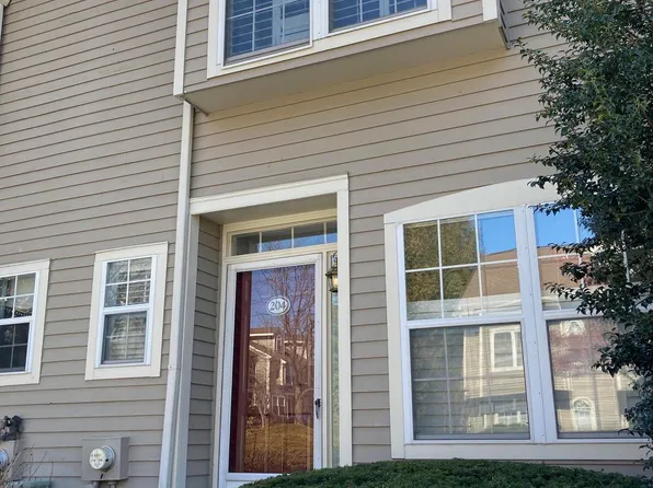 204 Cheswold Ct, Chesterbrook, PA 19087