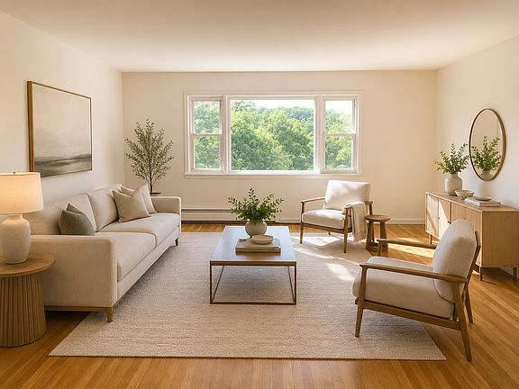 5th image of 136 Bennett Ave #T