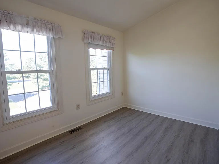 5556 Rivendell Pl — Photo 11