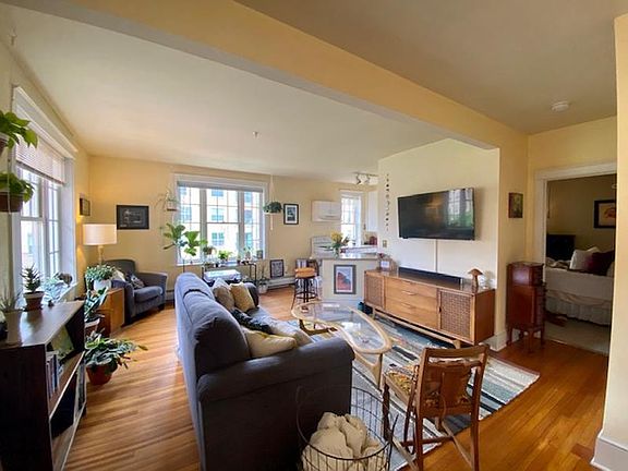3rd image of 325 E 18th Ave APT 307