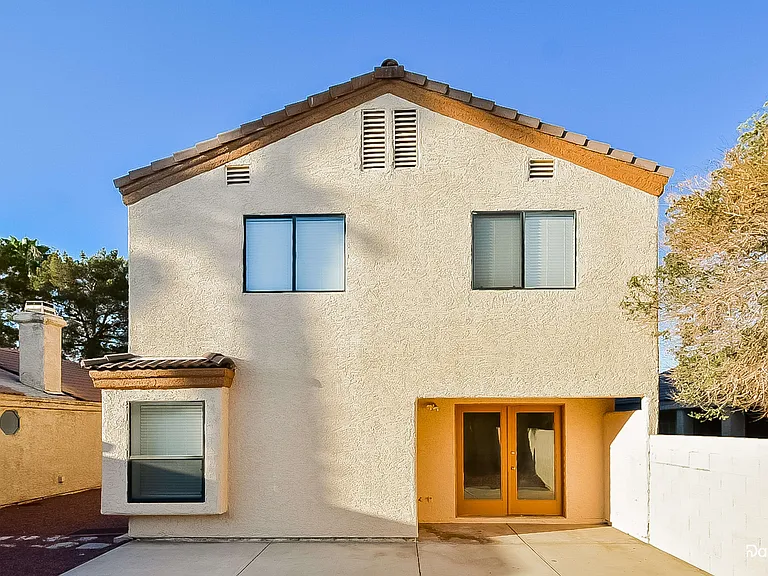 6608 Chardonay Way — Photo 15