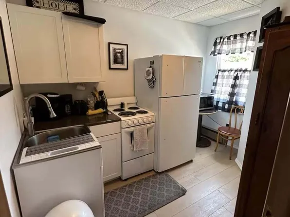 11 W Seneca St, Oswego, NY 13126