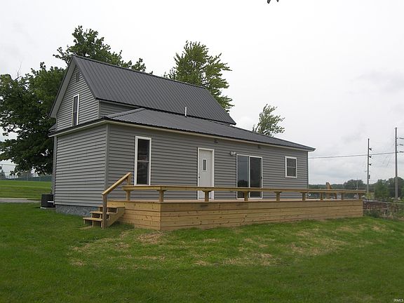 4th image of 204 S Syracuse Webster Rd