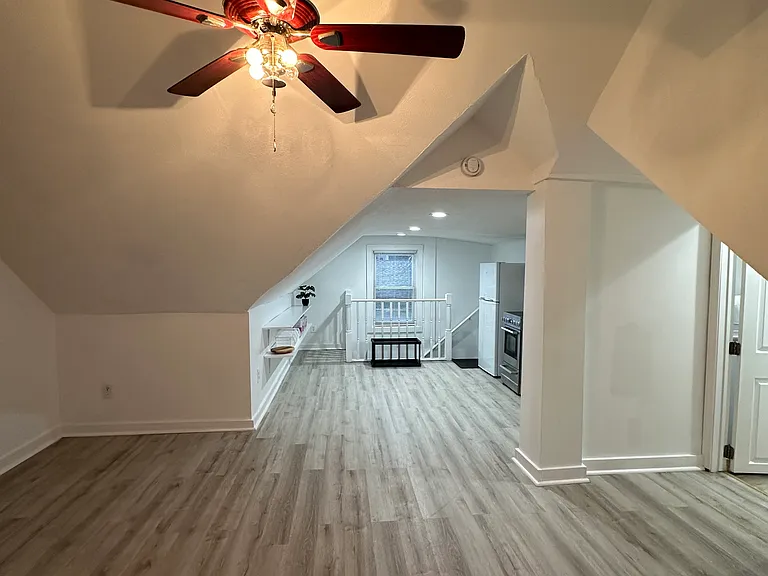 37 Maud St #3 — Photo 7