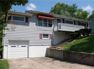 8537 Sleepy Hollow Rd, Kansas City, MO 64114