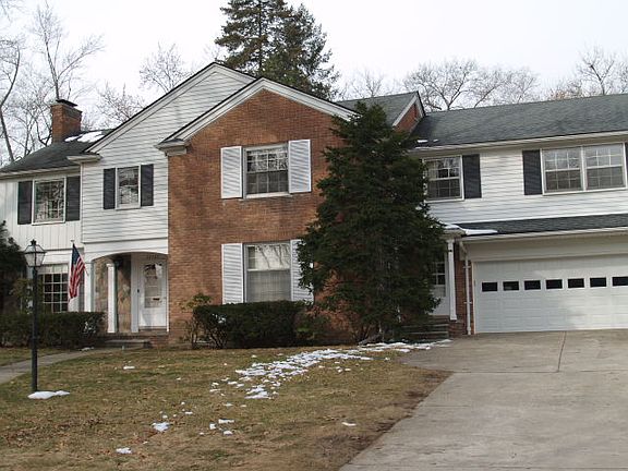5th image of 26323 Hendrie Blvd