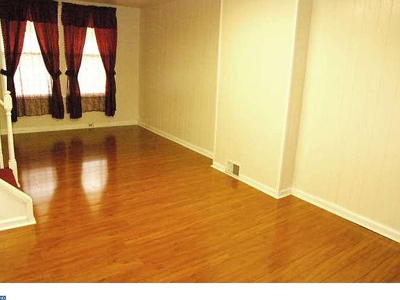 4th image of 243 W Wellens Ave